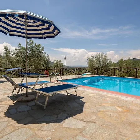 Sleeps 6 Villa *
