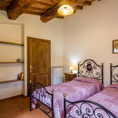 Villa Sleeps 6 *