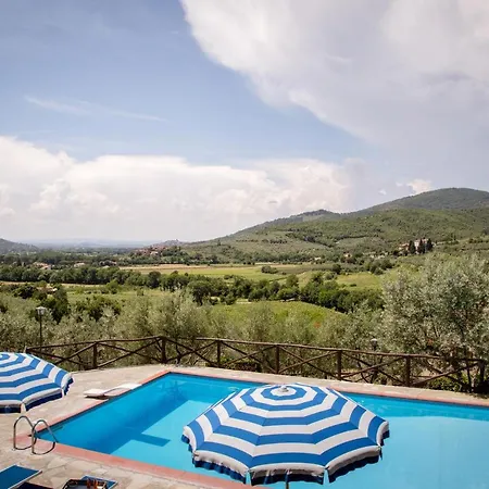 Sleeps 6 Villa
