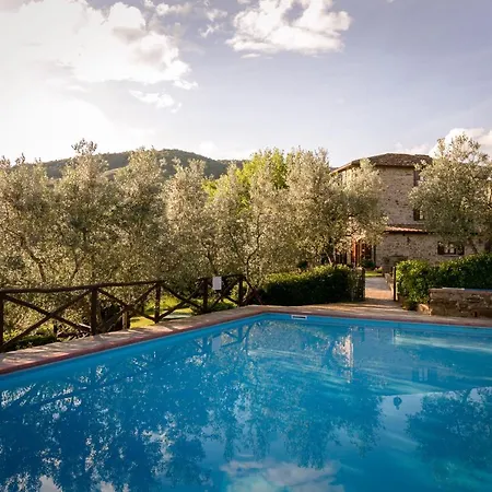 Sleeps 6 *