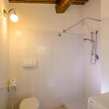 Villa Sleeps 6 *